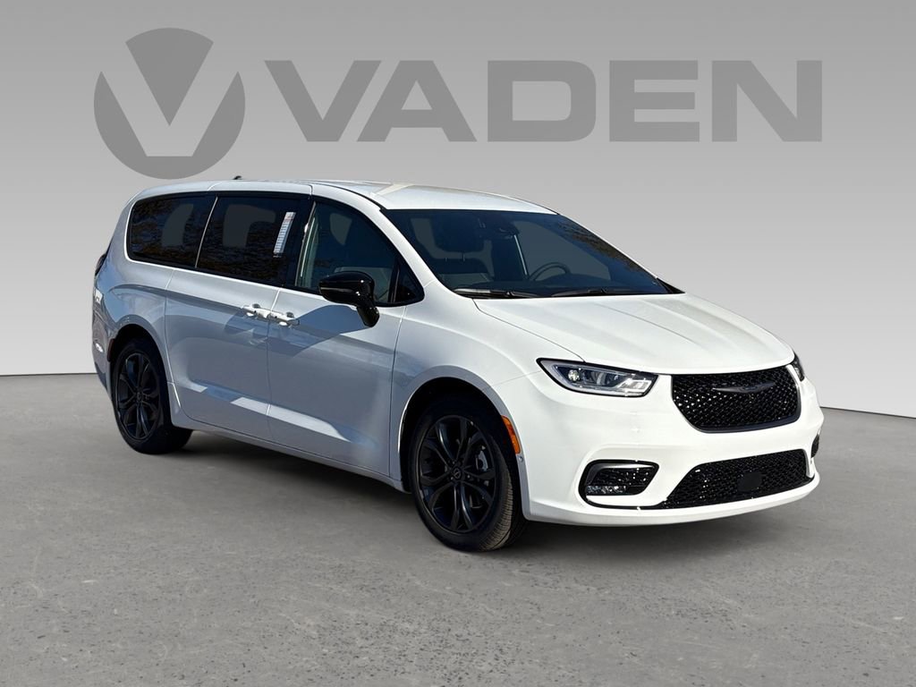 New 2026 Chrysler Pacifica Select image 1
