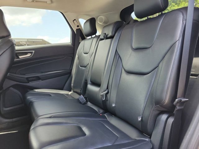 Used 2022 Ford Edge Titanium AWD/4WD image 20