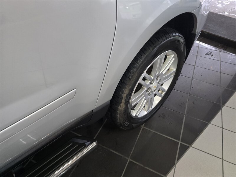Used 2015 Chevrolet Traverse LT w/ Style and Technology Package FWD image 38