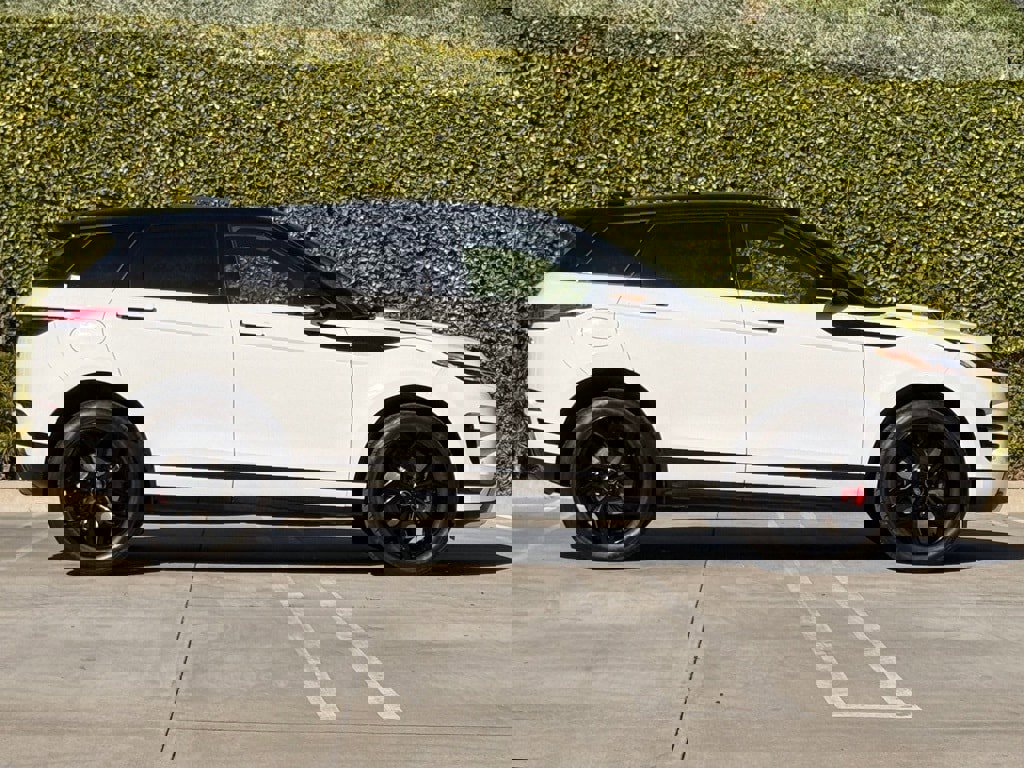 Used 2022 Land Rover Range Rover Evoque R-Dynamic SE image 10