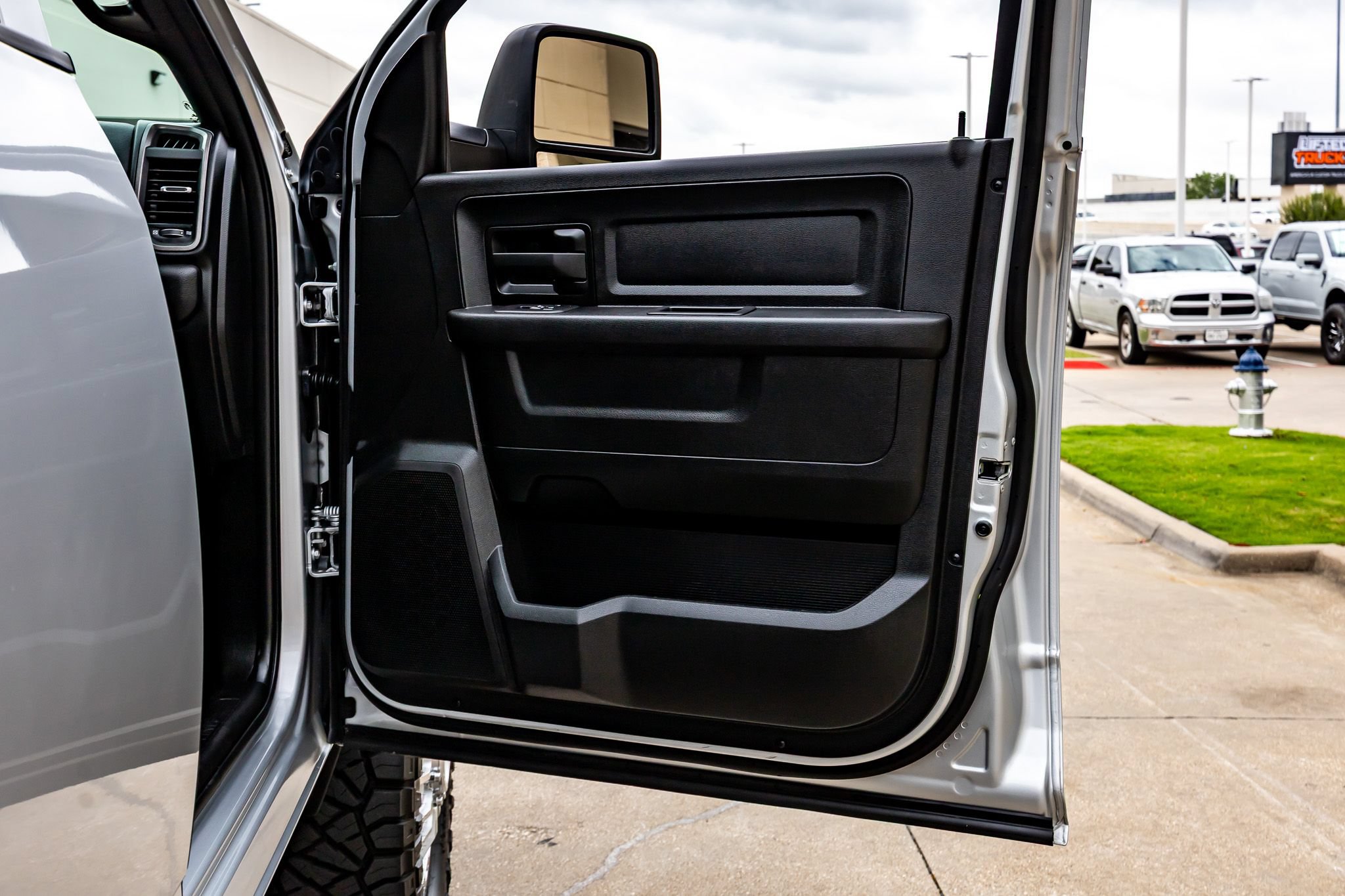 Used 2026 RAM 3500 Tradesman w/ Chrome Appearance Group A AWD/4WD image 36