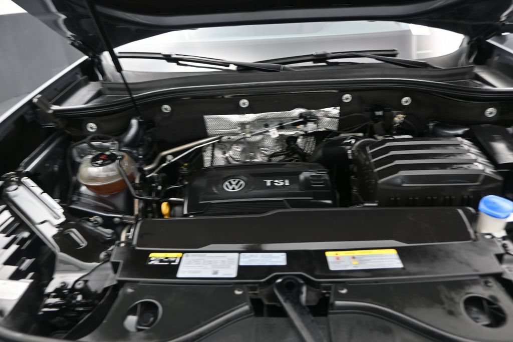 Used 2022 Volkswagen Atlas Cross Sport SE FWD image 19