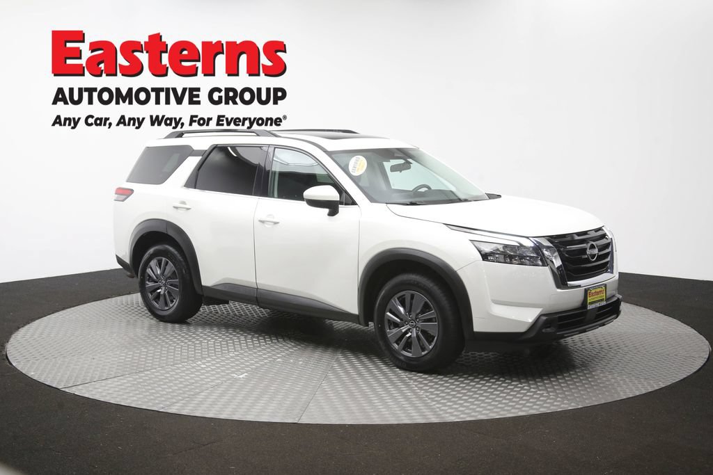 Used 2023 Nissan Pathfinder SV w/ SV Premium Package AWD/4WD image 51