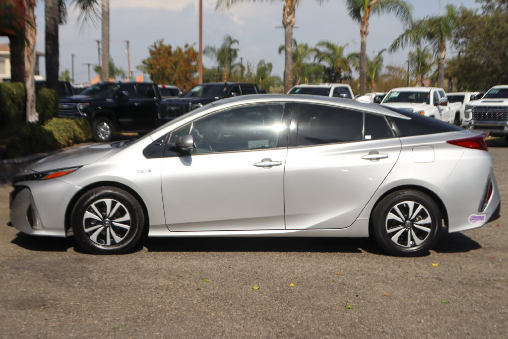 Used 2018 Toyota Prius Prime Premium w/ Carpet Mat Package FWD image 5