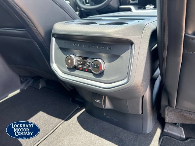 New 2027 Ford Expedition Platinum w/ Stealth Appearance Package RWD image 39
