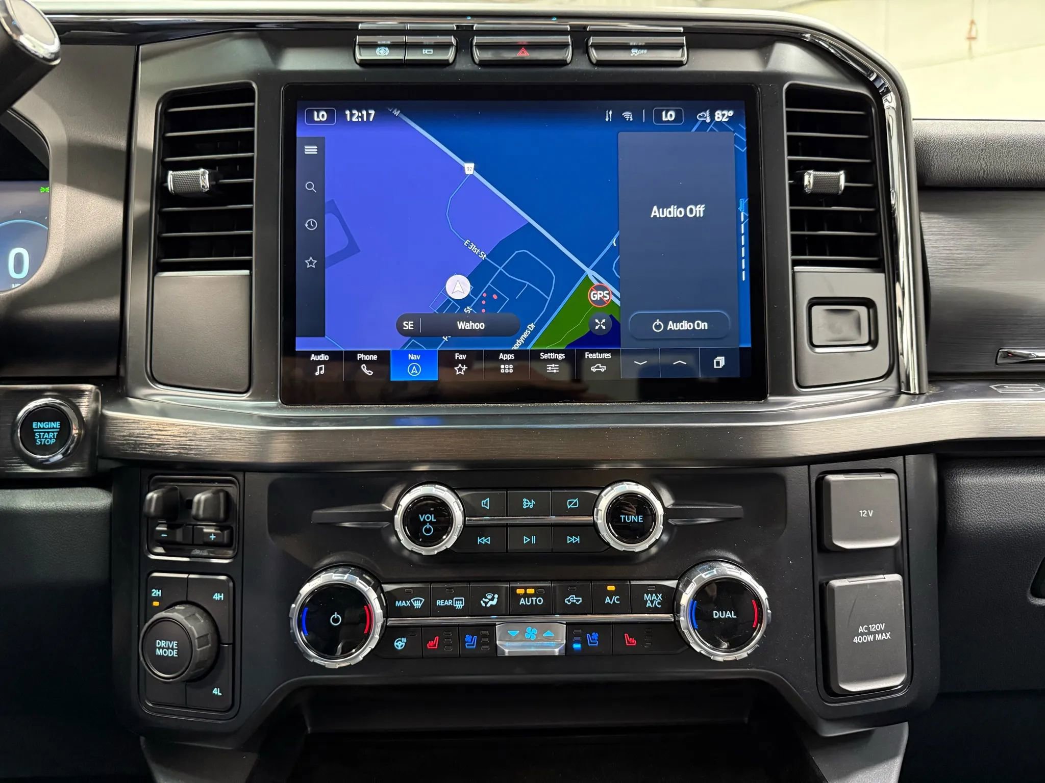 Used 2024 Ford F350 Lariat image 23