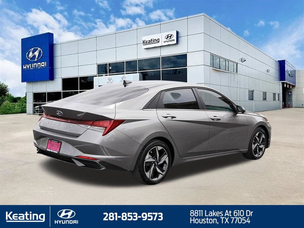 Certified 2022 Hyundai Elantra SEL w/ Convenience + Premium Package FWD image 5