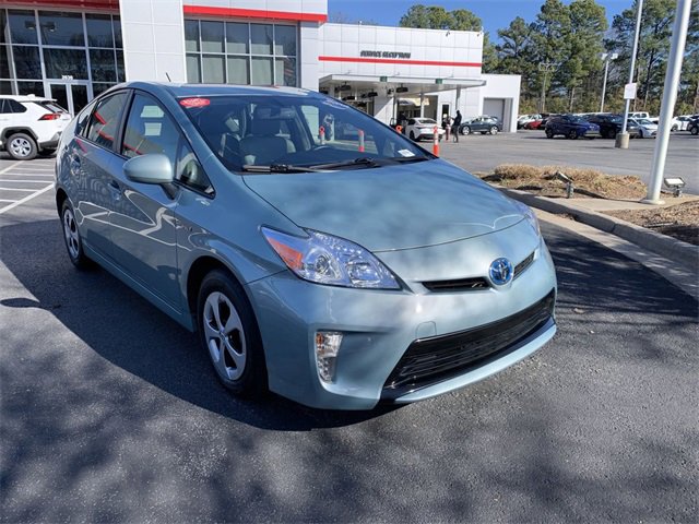 Used 2014 Toyota Prius Four image 2