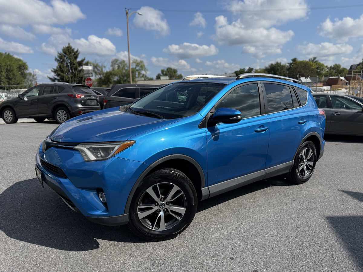 Used 2017 Toyota RAV4 XLE image 3