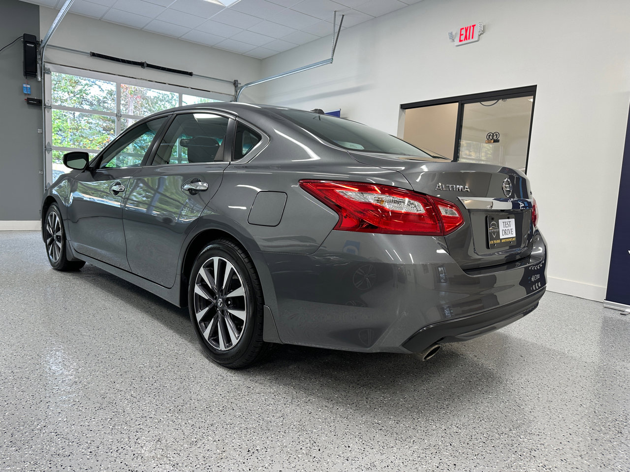 Used 2016 Nissan Altima 2.5 SL w/ 2.5 Technology Package image 5