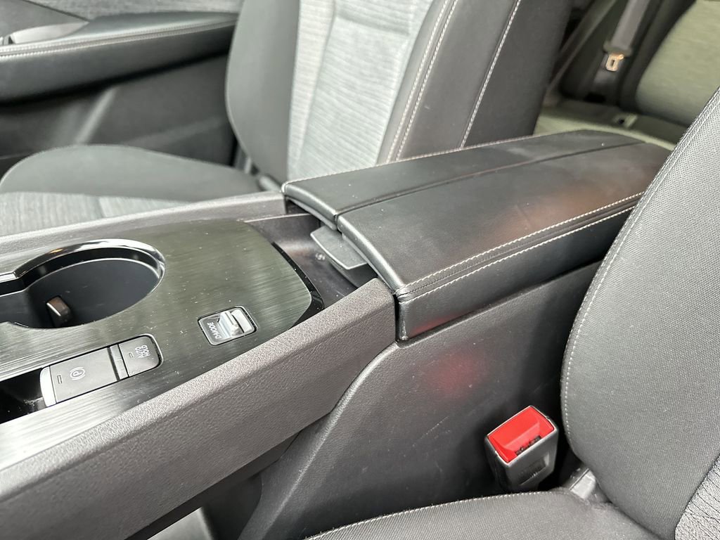 Used 2023 Nissan Rogue SV image 21