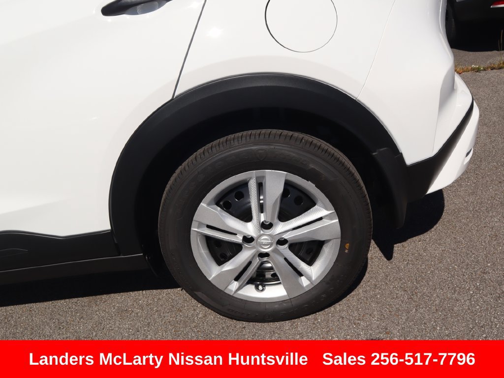 Used 2025 Nissan Kicks Play S FWD image 11
