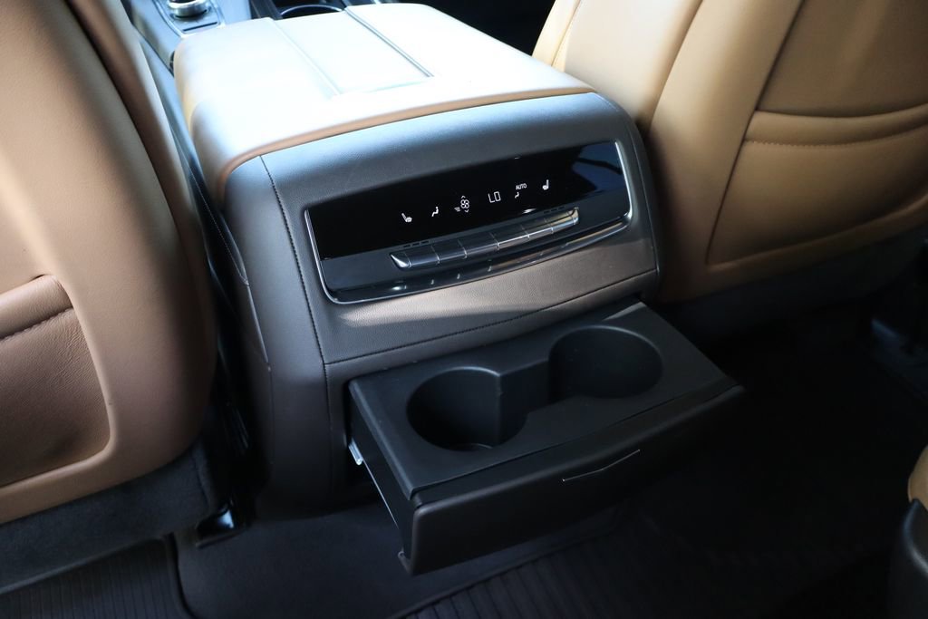 Used 2023 Cadillac Escalade Premium Luxury AWD/4WD image 45