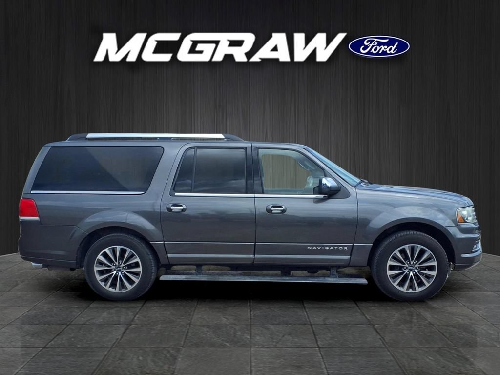 Used 2015 Lincoln Navigator L 2WD image 4