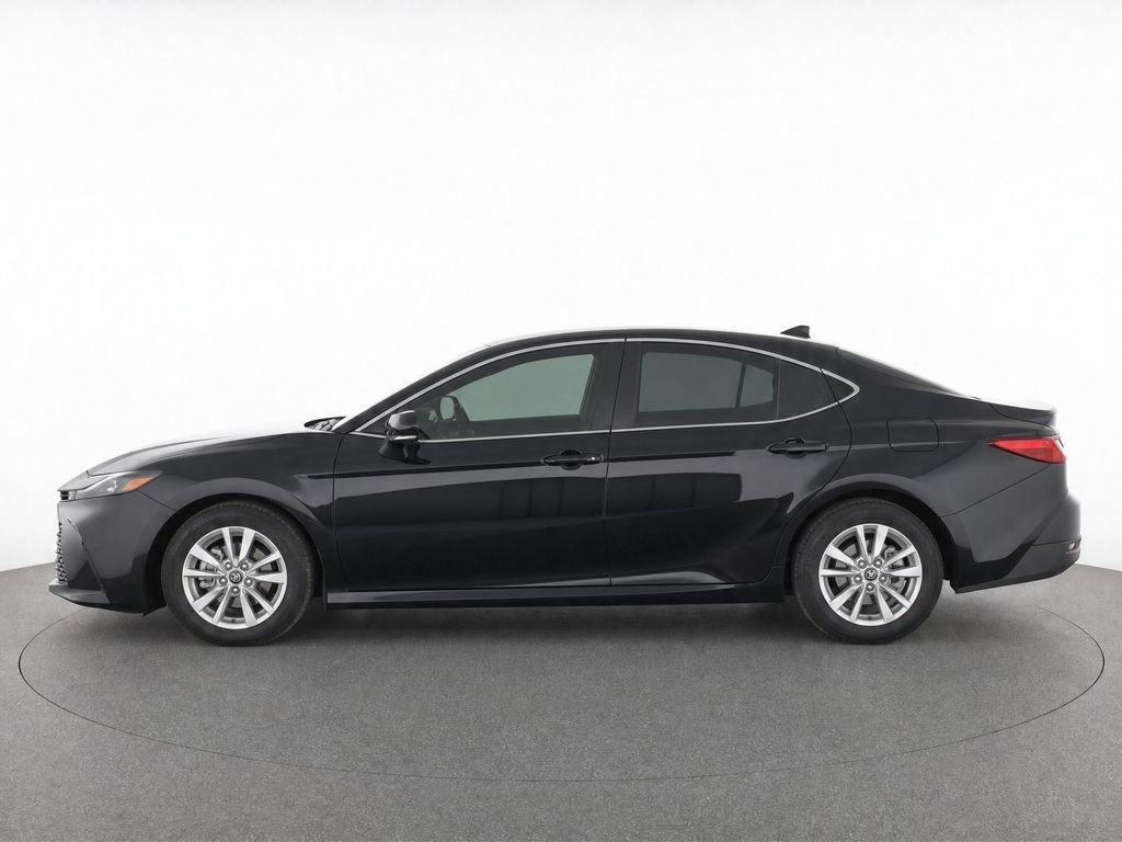 Used 2025 Toyota Camry LE FWD image 6
