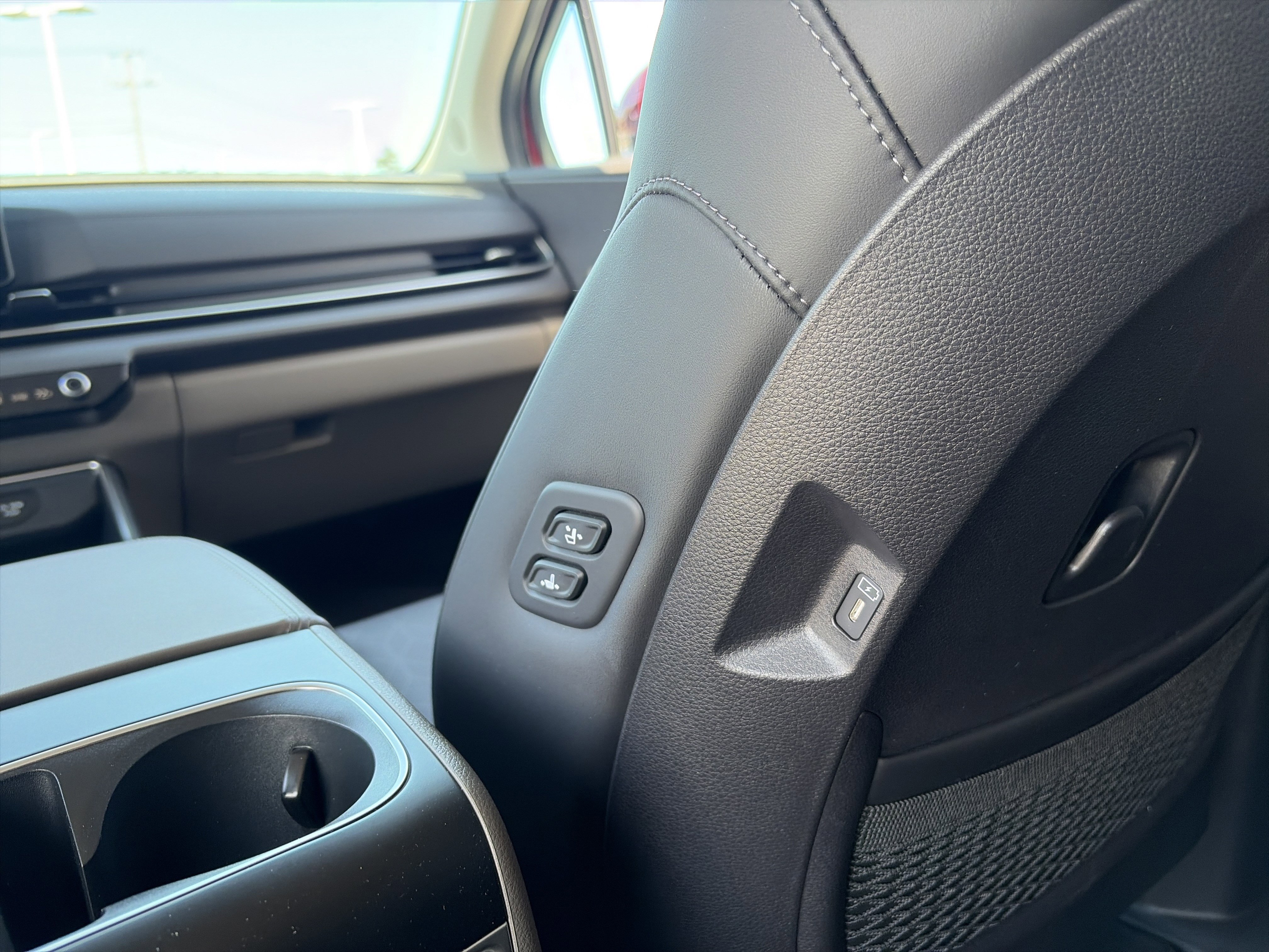 Used 2026 Kia Carnival EX FWD image 26