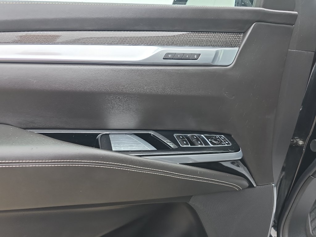 Used 2025 Cadillac Escalade V w/ LPO, Floor Liner Package AWD/4WD image 17