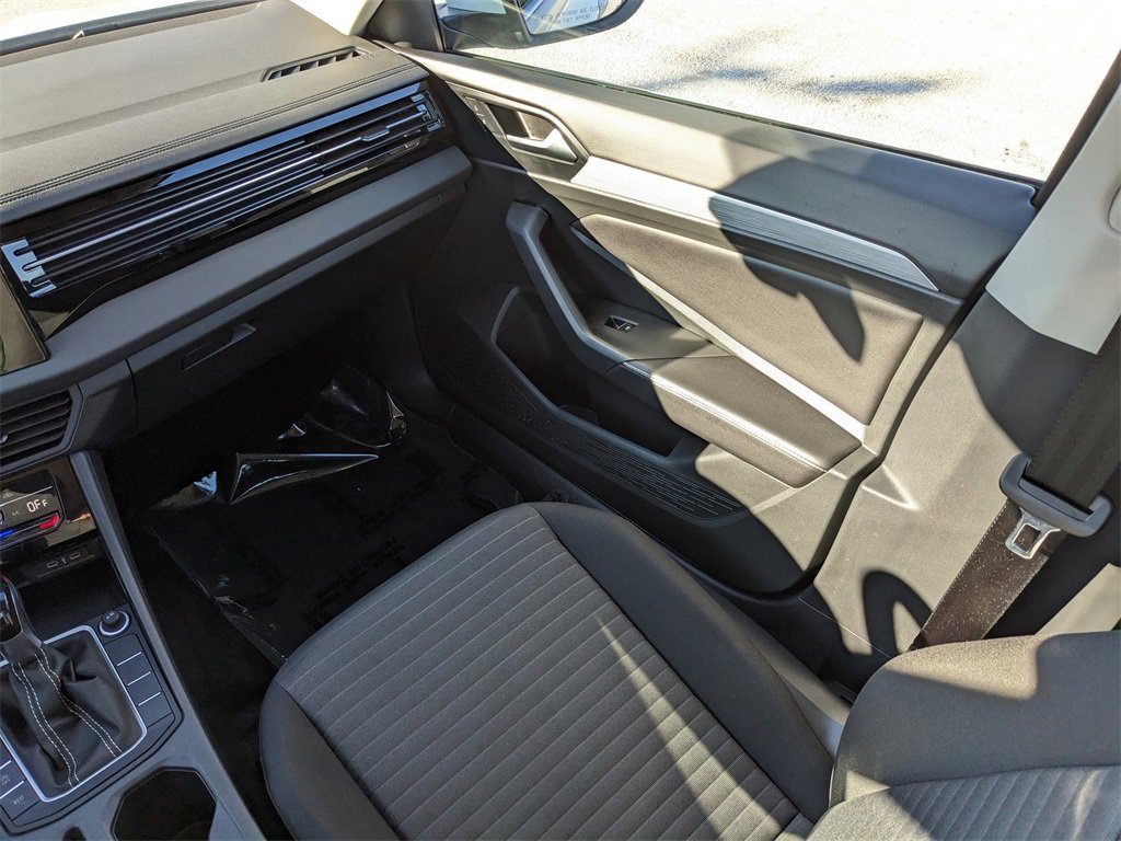 Used 2025 Volkswagen Jetta S image 14