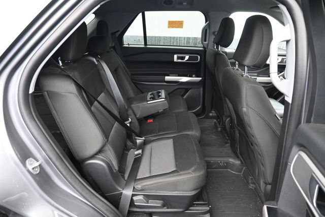 Used 2023 Ford Explorer XLT AWD/4WD image 6