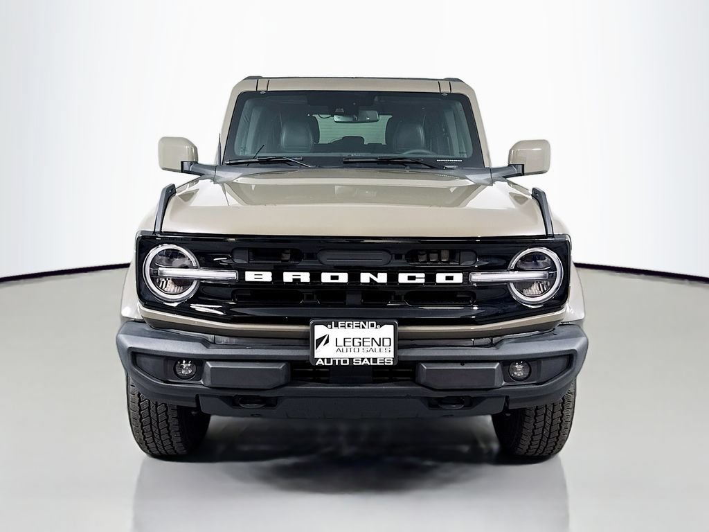 Used 2025 Ford Bronco Outer Banks AWD/4WD image 2