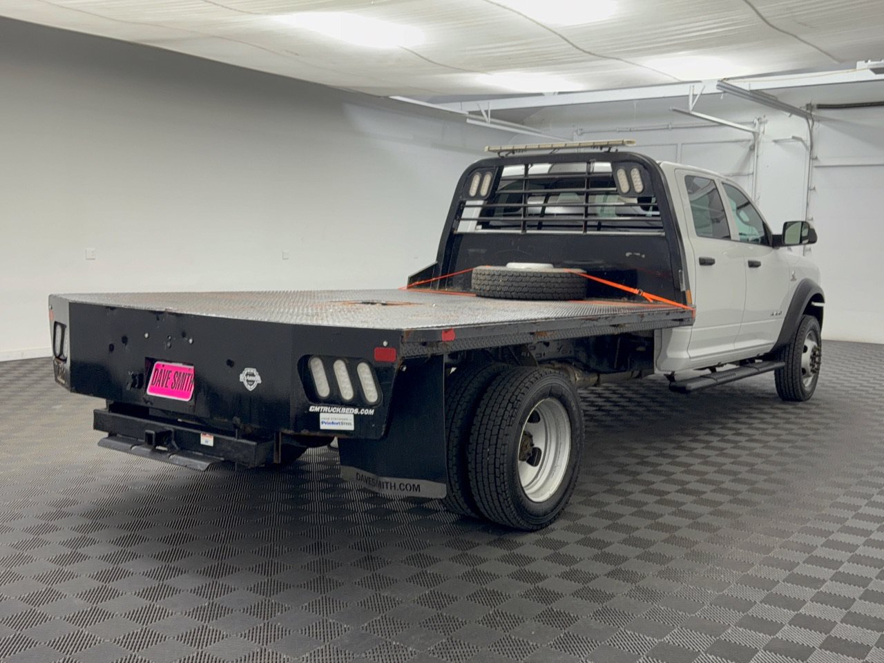 Used 2020 RAM 5500 Tradesman w/ Chrome Appearance Group AWD/4WD image 9