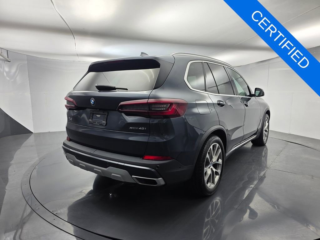 Certified 2022 BMW X5 xDrive40i AWD/4WD image 3