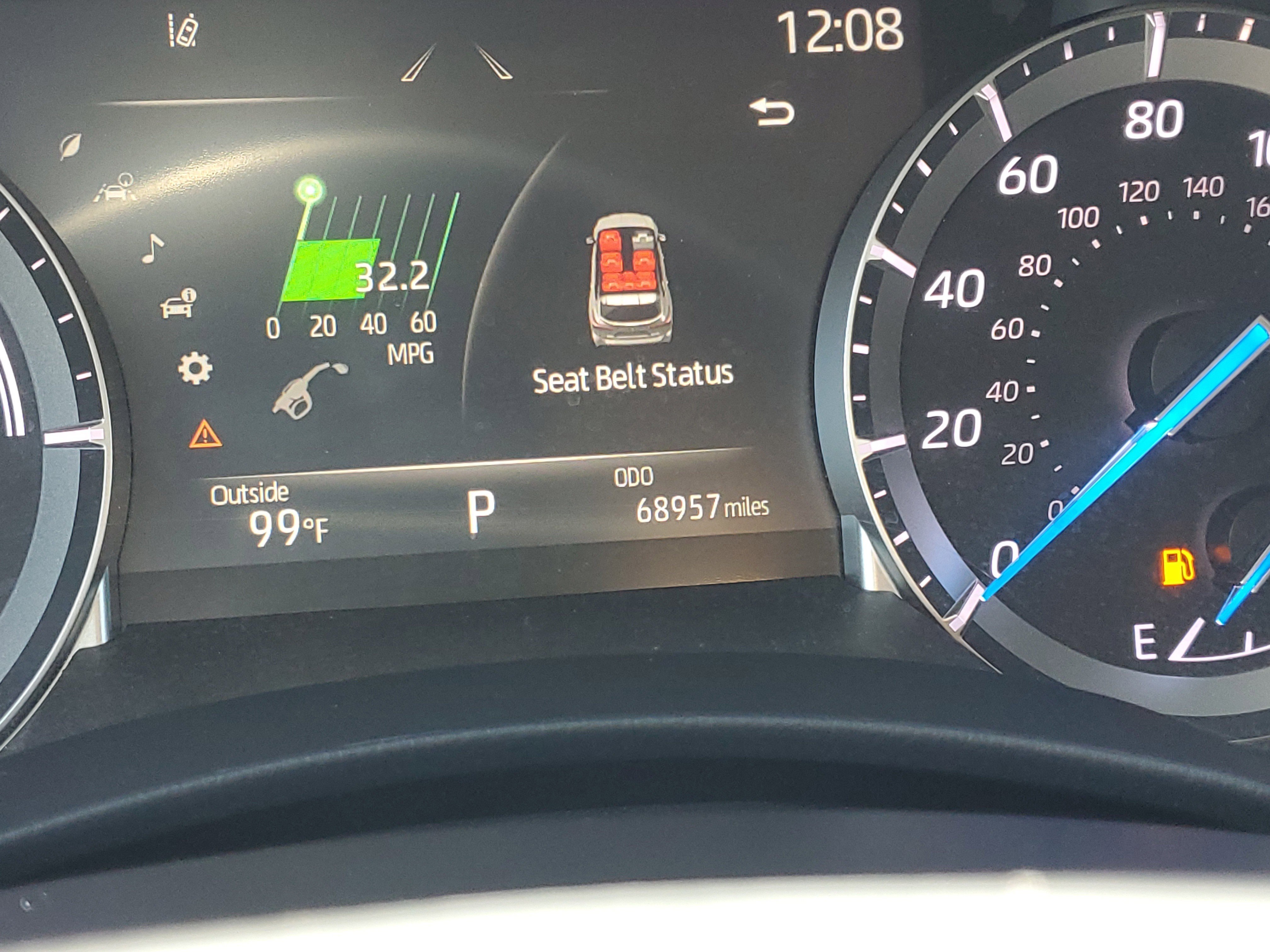 Used 2022 Toyota Highlander XLE FWD image 26