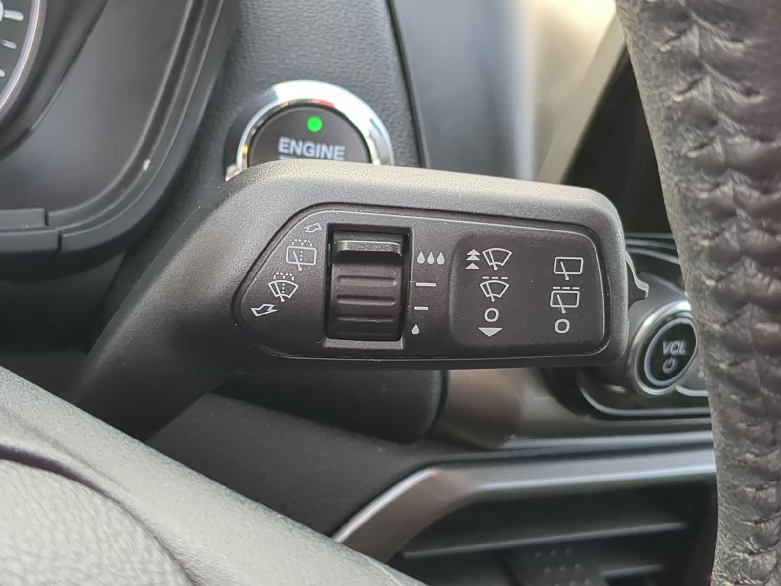 Used 2018 Ford EcoSport SE image 29