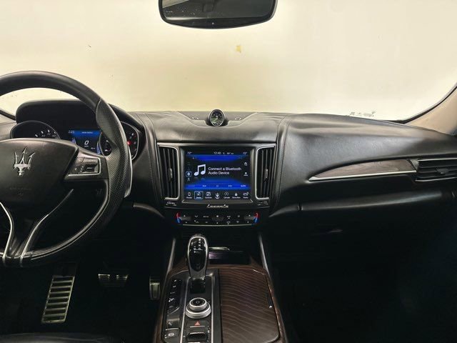 Used 2017 Maserati Levante S image 33
