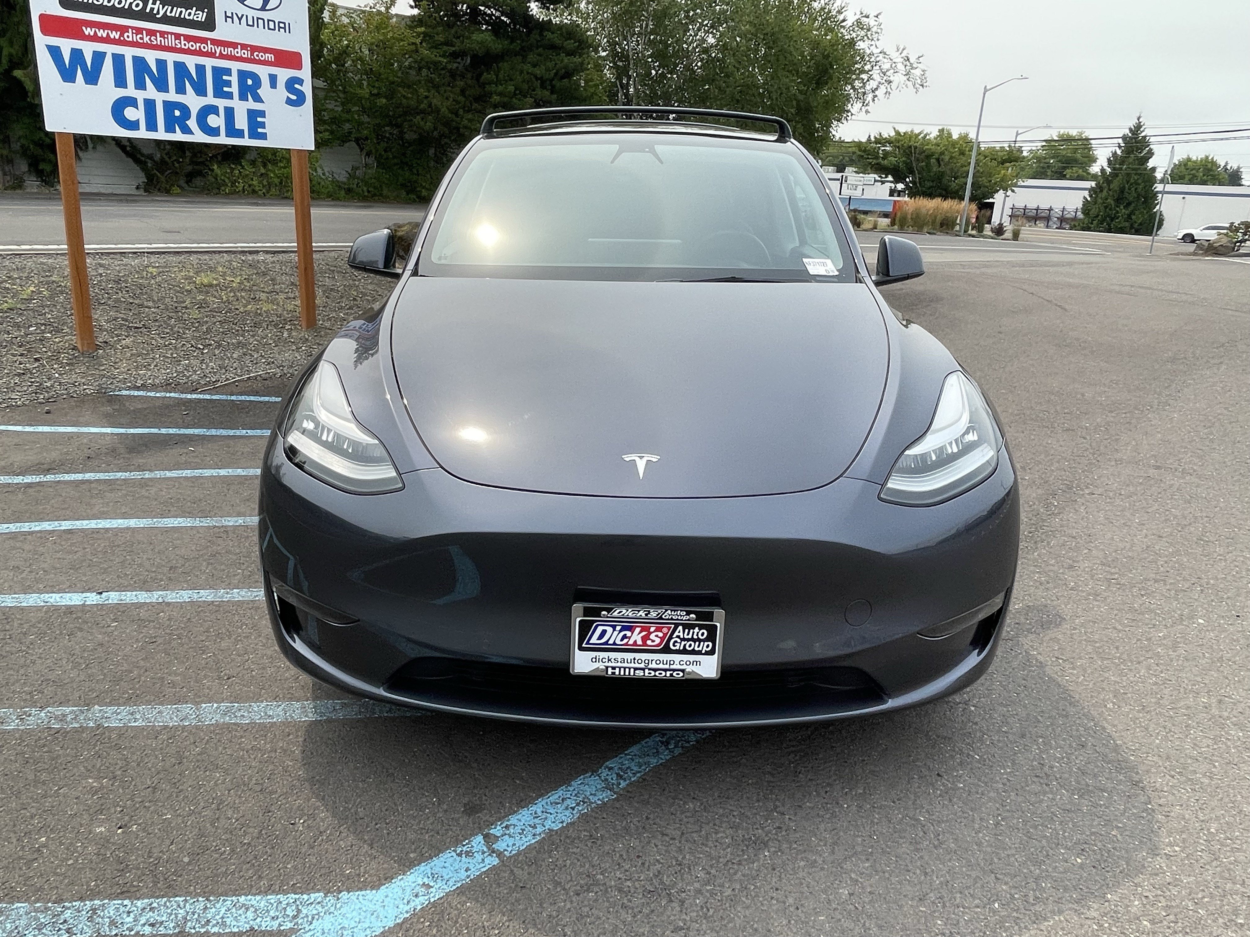 Used 2022 Tesla Model Y Long Range AWD/4WD image 8