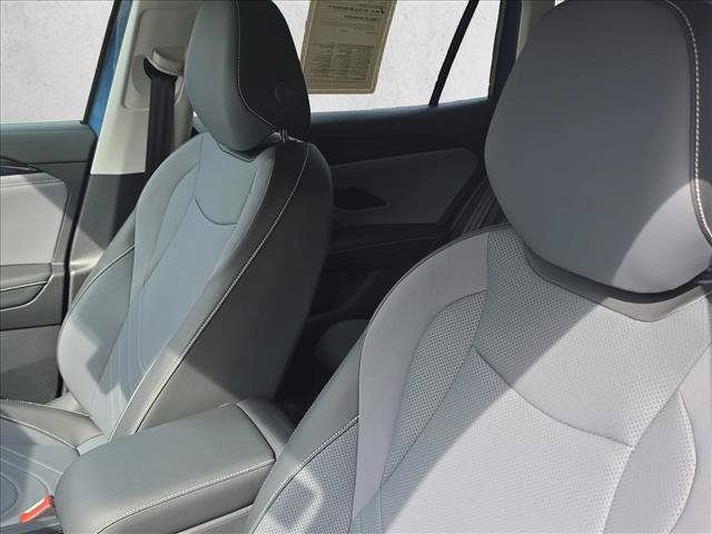 Used 2025 Volkswagen Tiguan SE AWD/4WD image 16