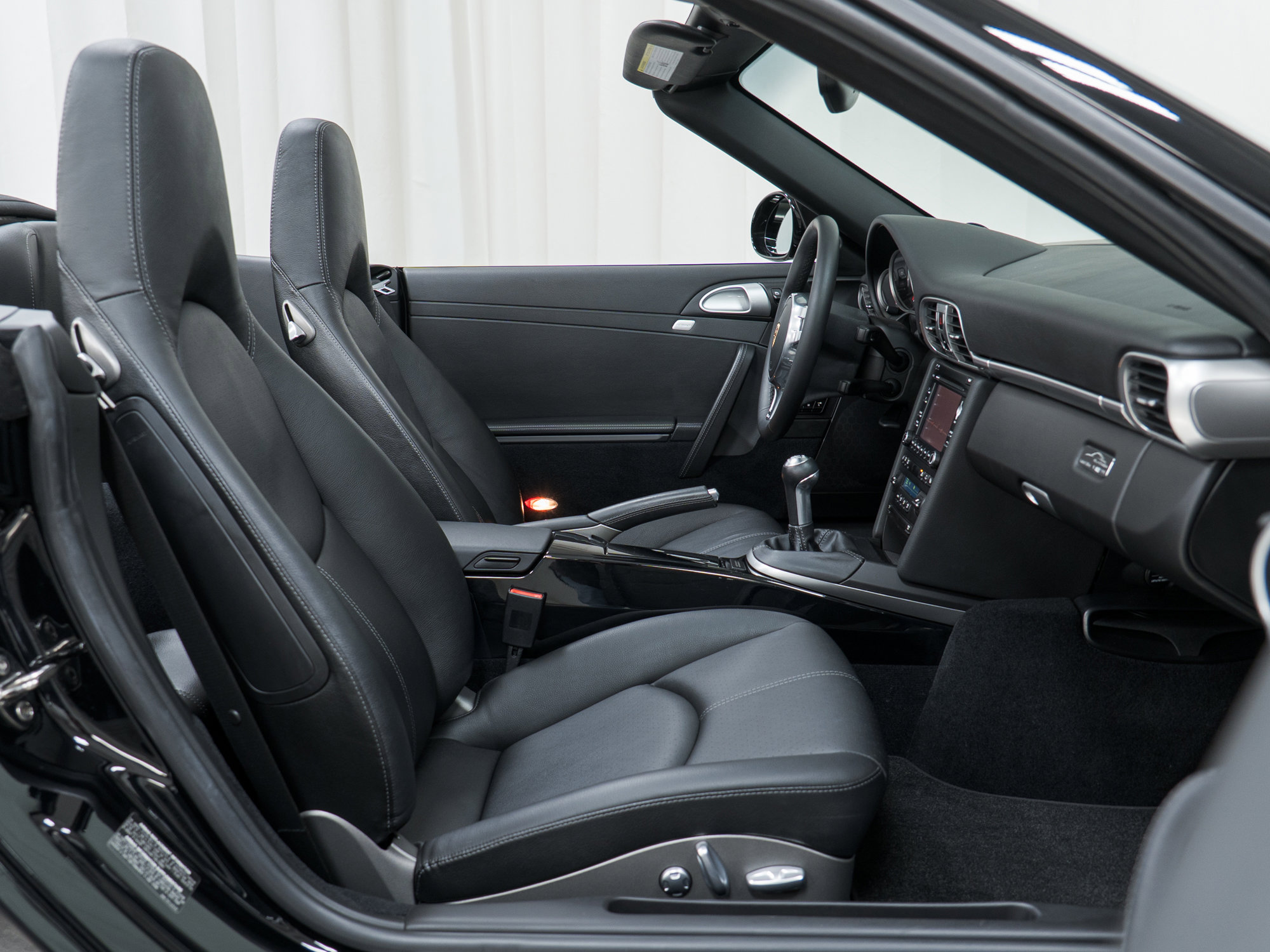 Used 2012 Porsche 911 Carrera Black Edition image 30