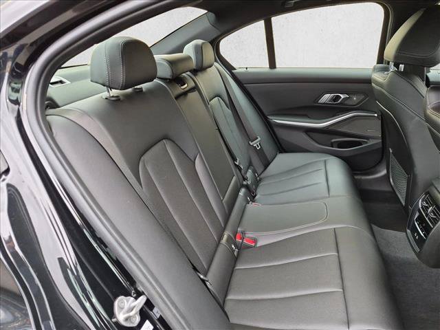 Used 2023 BMW 330i Sedan w/ M Sport Package RWD image 21