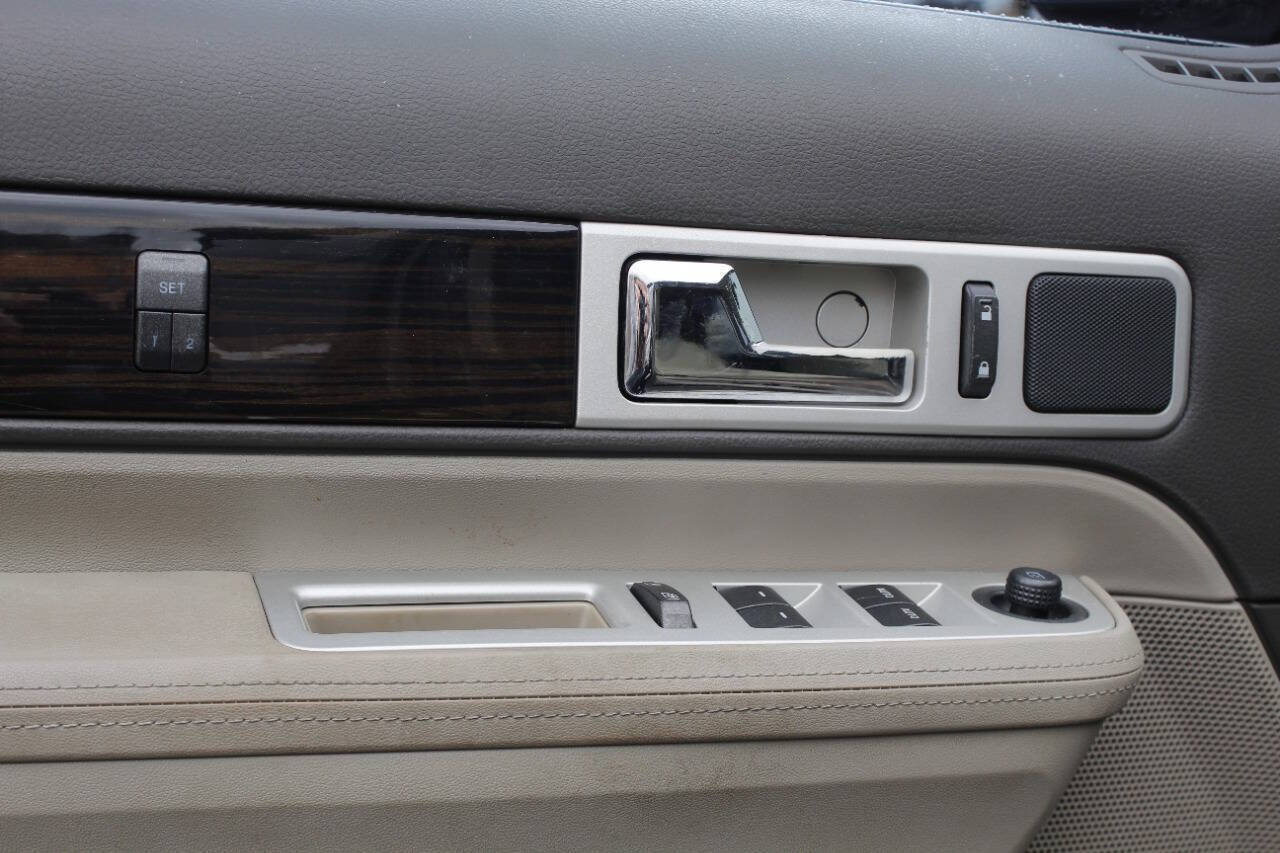 Used 2008 Lincoln MKX AWD image 24