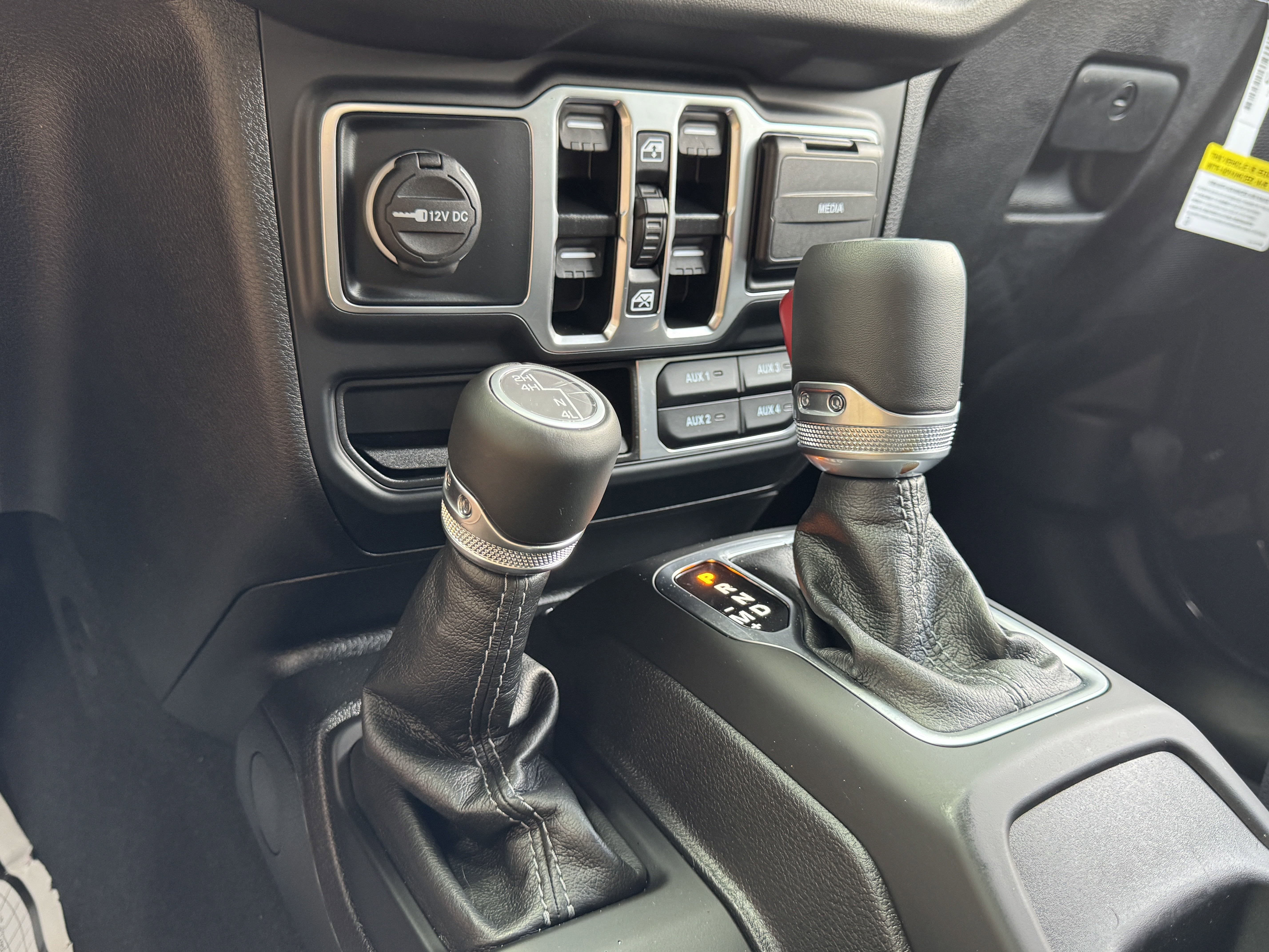 New 2024 Jeep Wrangler Sahara w/ Technology Group image 47