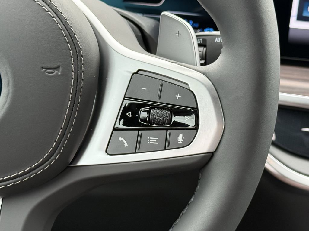 New 2026 BMW X5 xDrive50e w/ Executive Package image 18