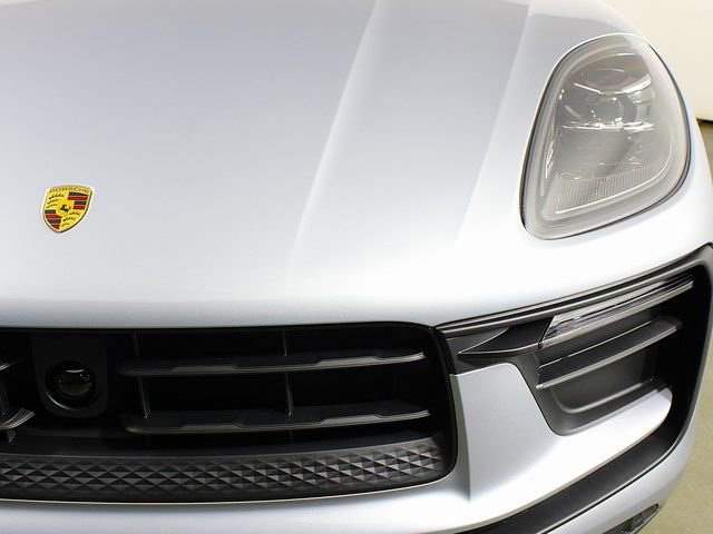 New 2026 Porsche Macan image 11