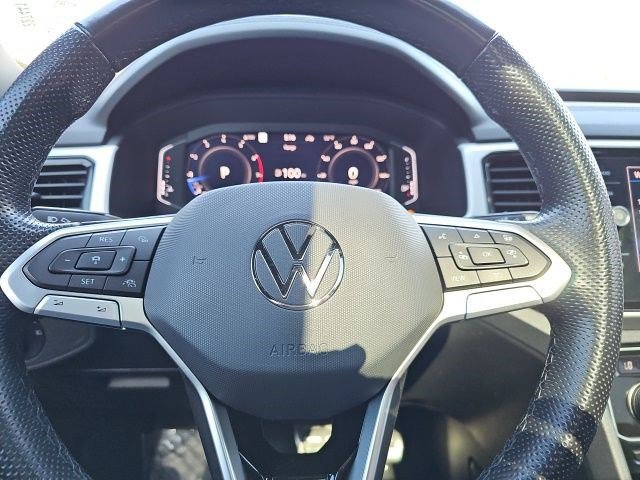 Used 2022 Volkswagen Atlas Cross Sport SEL Premium R-Line image 20