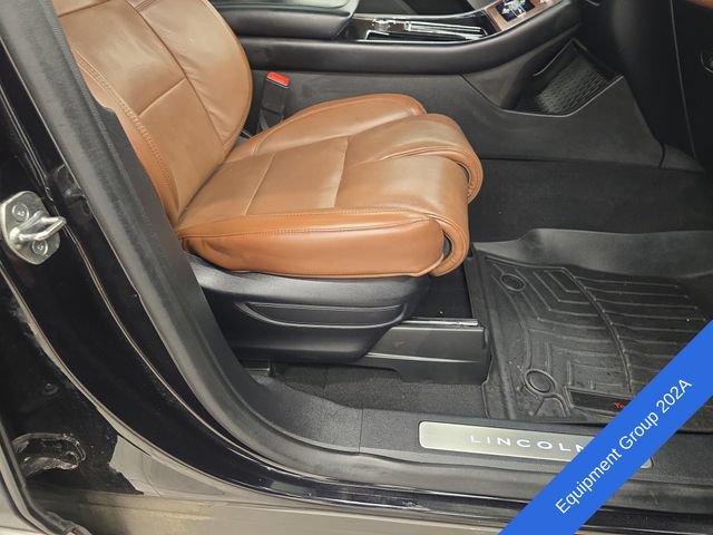 Used 2020 Lincoln Aviator Reserve w/ Equipment Group 202A AWD/4WD image 11