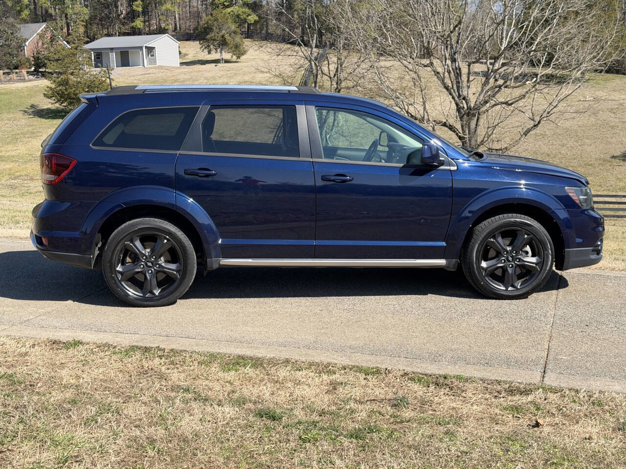 Used 2019 Dodge Journey Crossroad image 3
