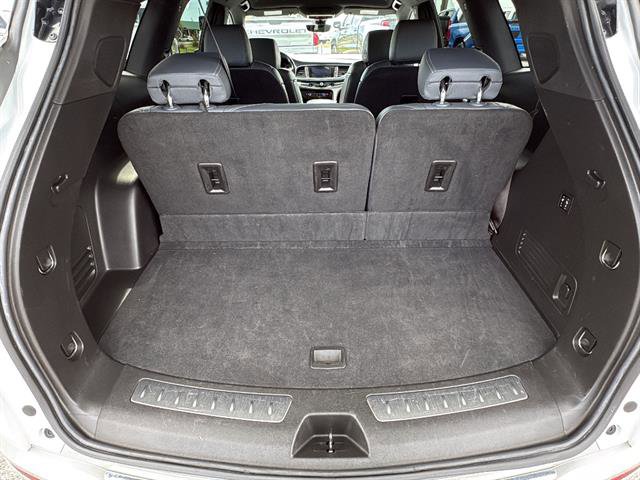 Used 2024 Buick Enclave Premium image 14