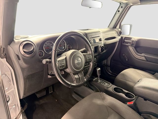 Used 2018 Jeep Wrangler Unlimited Sport w/ Connectivity Group AWD/4WD image 9