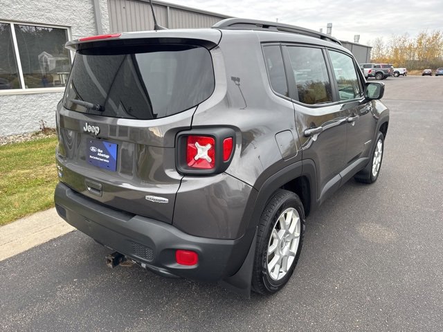 Used 2020 Jeep Renegade Latitude w/ Cold Weather Group image 8