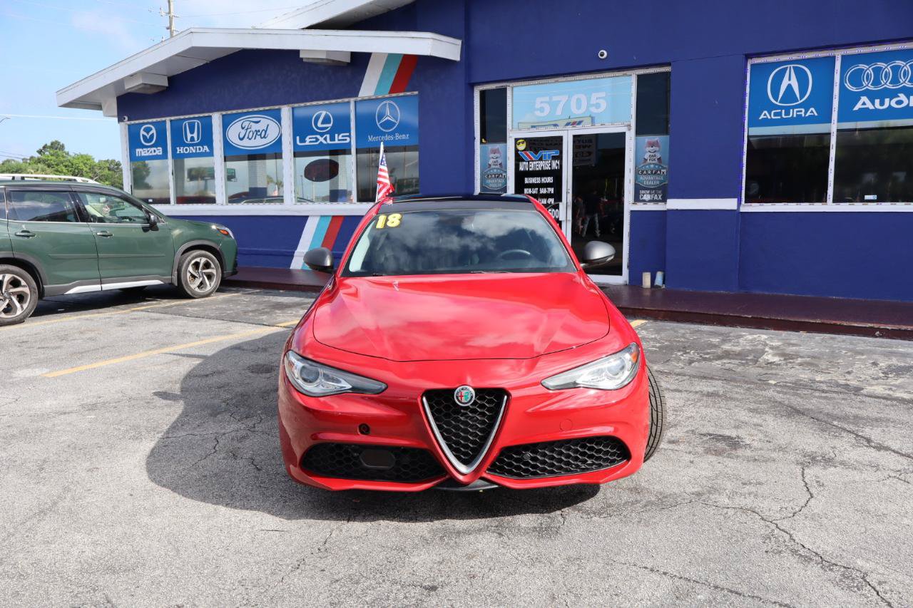 Used 2018 Alfa Romeo Giulia Ti Sport w/ Quick Order Package 22S Sport AWD/4WD image 7