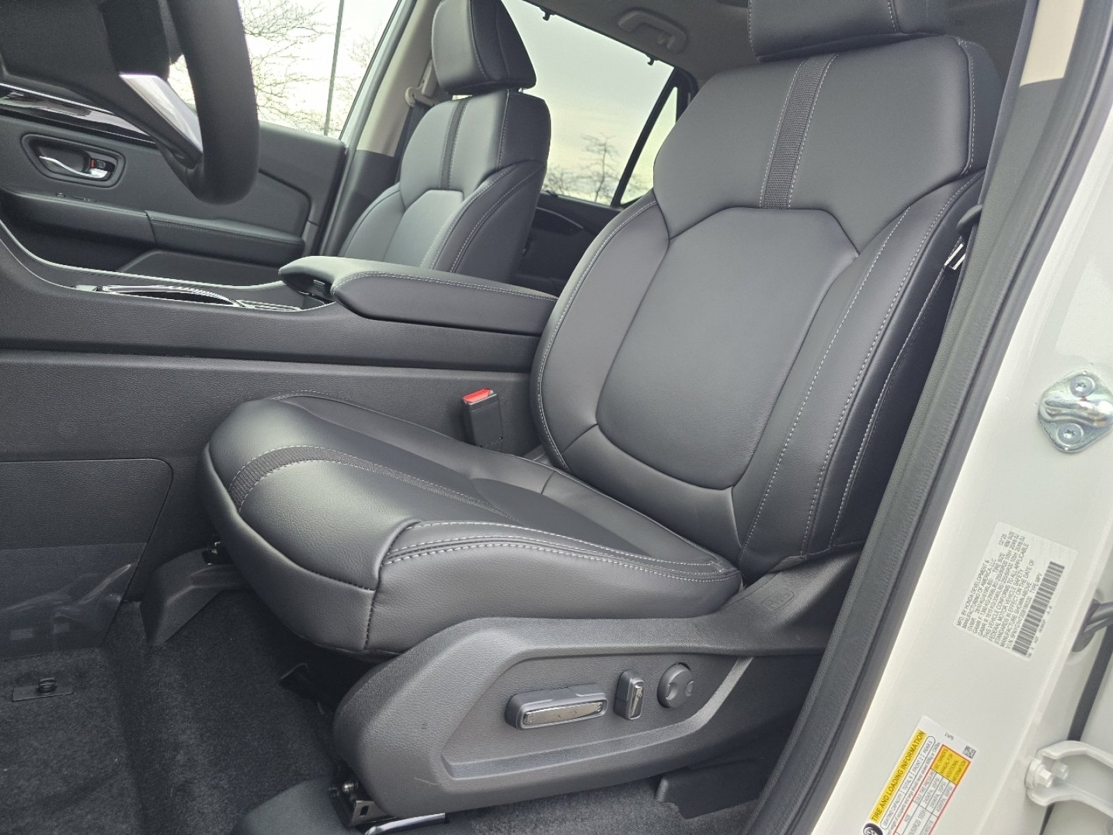 New 2025 Honda Pilot Touring image 25