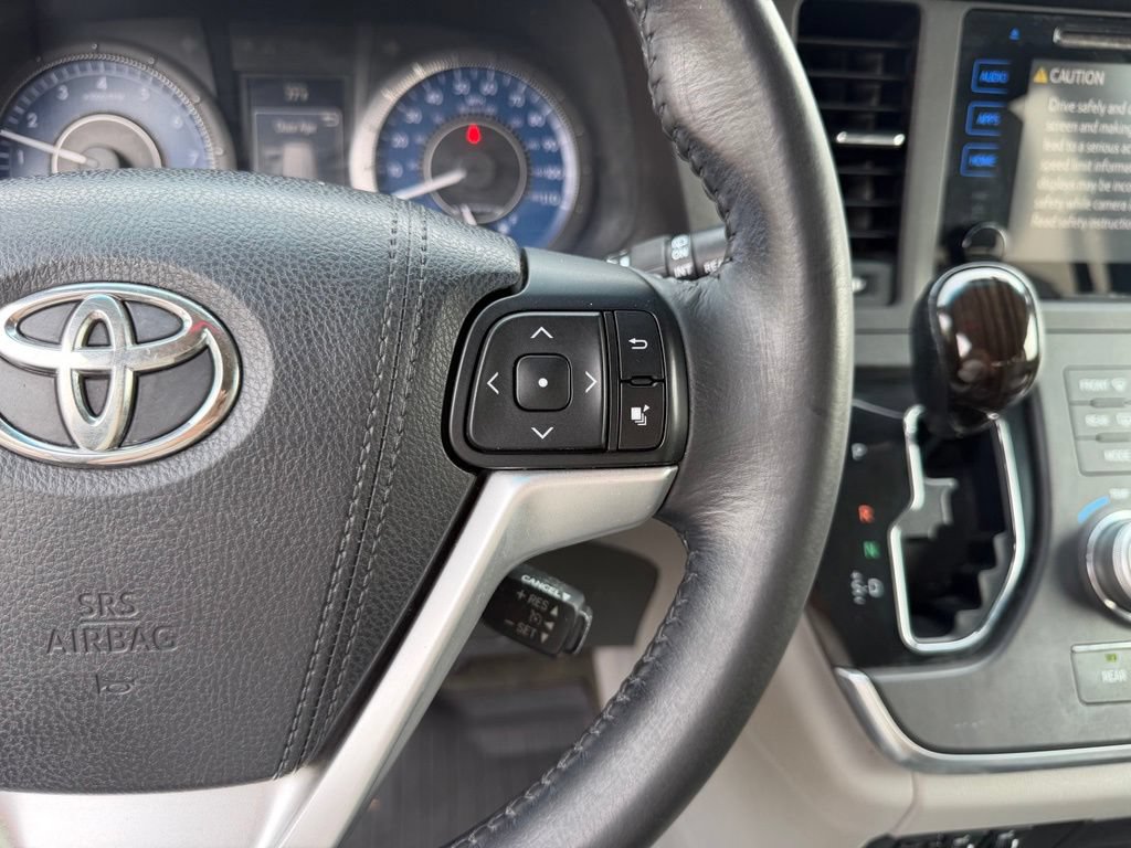 Used 2015 Toyota Sienna XLE w/ XLE Navigation Package FWD image 18
