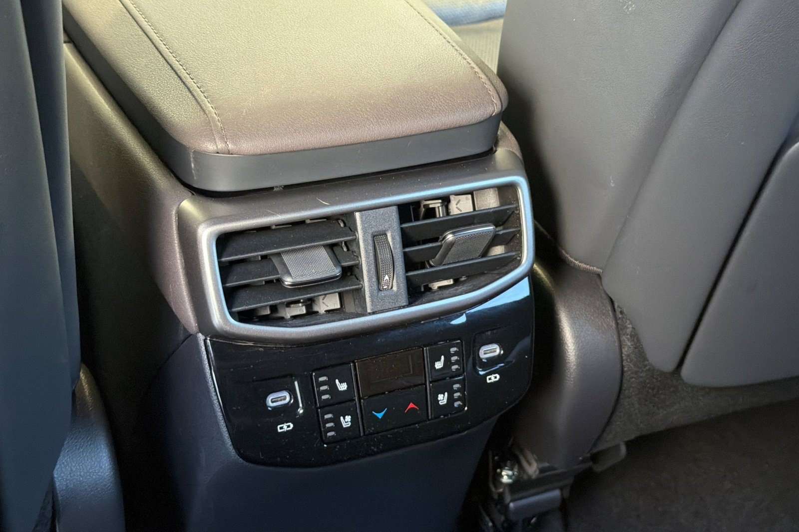 Certified 2025 Lexus RX 450h AWD w/ Convenience Package image 16