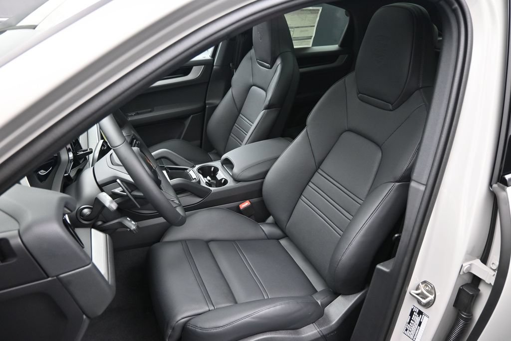 New 2026 Porsche Cayenne S AWD/4WD image 6