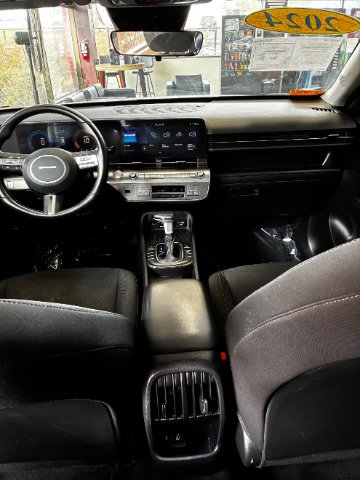 Used 2024 Hyundai Kona SEL image 31