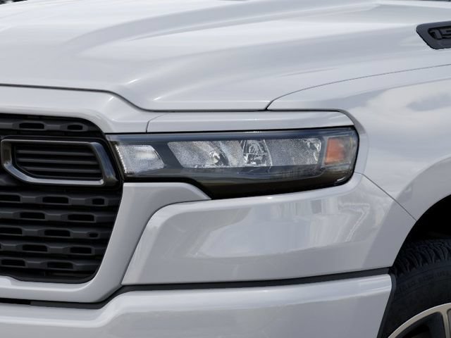New 2026 RAM 1500 Express AWD/4WD image 10